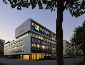 Bild zu Economie: Na miljardeninvesteringen in AI: Microsoft biedt vrijwillig vertrek aan voor kwart van personeelsbestand