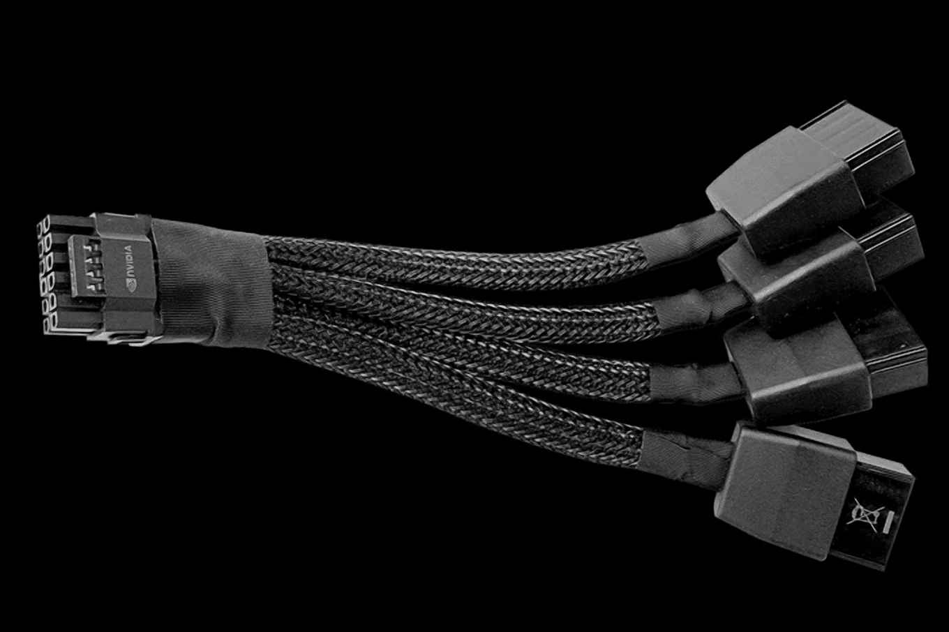 Nvidia RTX 5000 via 8-pins PCIe: RTX 5090 werkt met 3 van 4 kabels, RTX ...