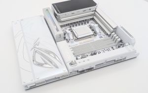 ASUS ROG Crosshair X870E Glacial