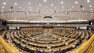 Bild zu Internetpolitiek: Europees Parlement stemt in met tijdelijke terugkeer van vrijwillige chatscans
