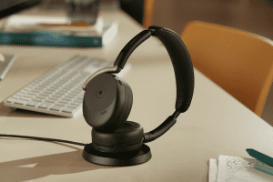 Bild zu Headphones: De juiste headset voor de juiste werkplek: Jabra breidt Evolve3-serie uit