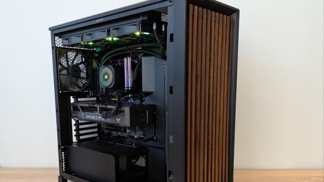 Corsair Frame 5000D Wood RS Review. Deze luxe kast kan met gigantische koelers overweg.