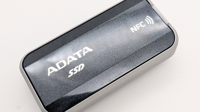 Adata Urban Tapsafe Review. Dit is de handigste, veilige externe ssd van dit moment