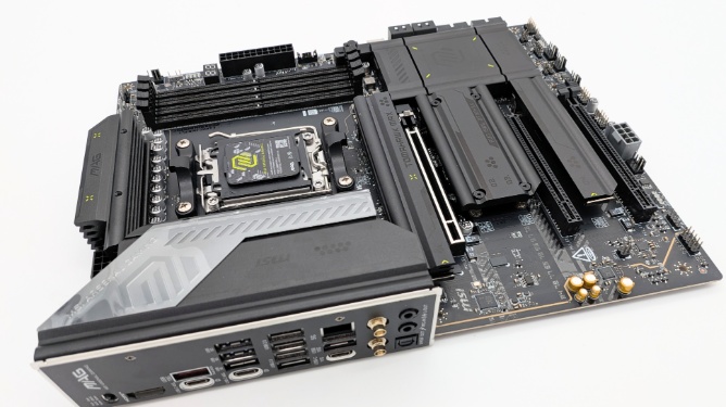 MSI MAG X870E Tomahawk Max WiFi review. Een goed geprijsd en toekomstgericht AM5-moederbord