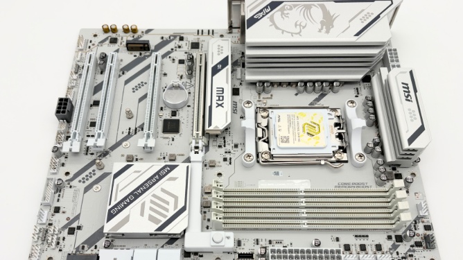 MSI MAG B850 Gaming Plus WiFi Review. Een doordacht, toekomstgericht AM5-bord voor wie graag de hand op de knip houdt.