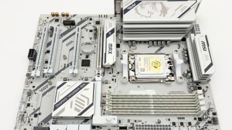 MSI MAG B850 Gaming Plus WiFi Review. Een doordacht, toekomstgericht AM5-bord voor wie graag de hand op de knip houdt.