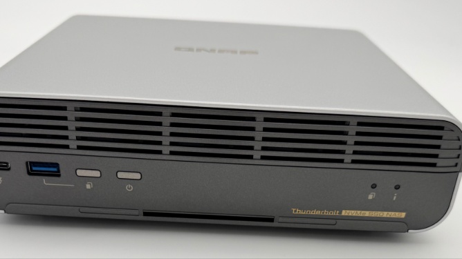 QNAP TBS-h574TX Review. Deze mini nas biedt grootse mogelijkheden