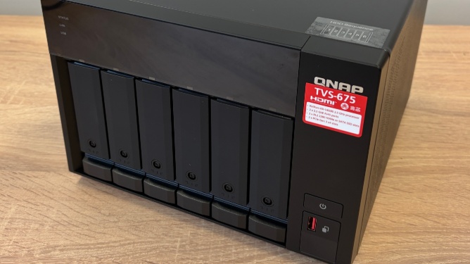 QNAP TVS-675 met myQNAPcloud One Review. Een NAS met verrassende processor en makkelijke en betaalbare offsite back-up