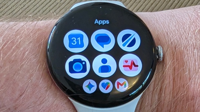 Google Pixel Watch 5 Review.Deze smartwatch moet het van zijn gemak hebben