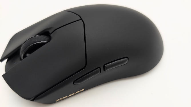 Cougar Revenger Pro 4K Gaming Mouse Review. Een draadloze gamingmuis met lange accuduur
